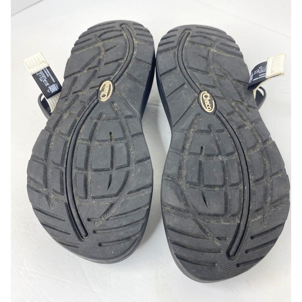 Chaco Woman’s White Strap Sandals Flip Flops Size U.S 6, Black Rubber Adjustable - Picture 11 of 12